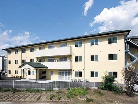 明るく広々とした居室