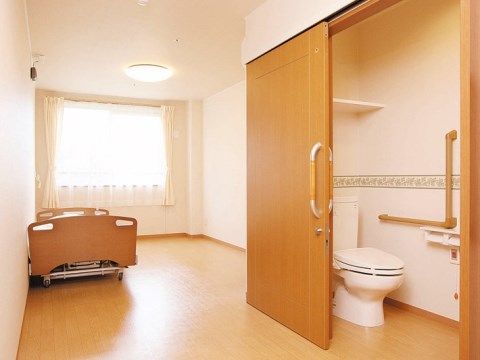 明朗で快適な個室