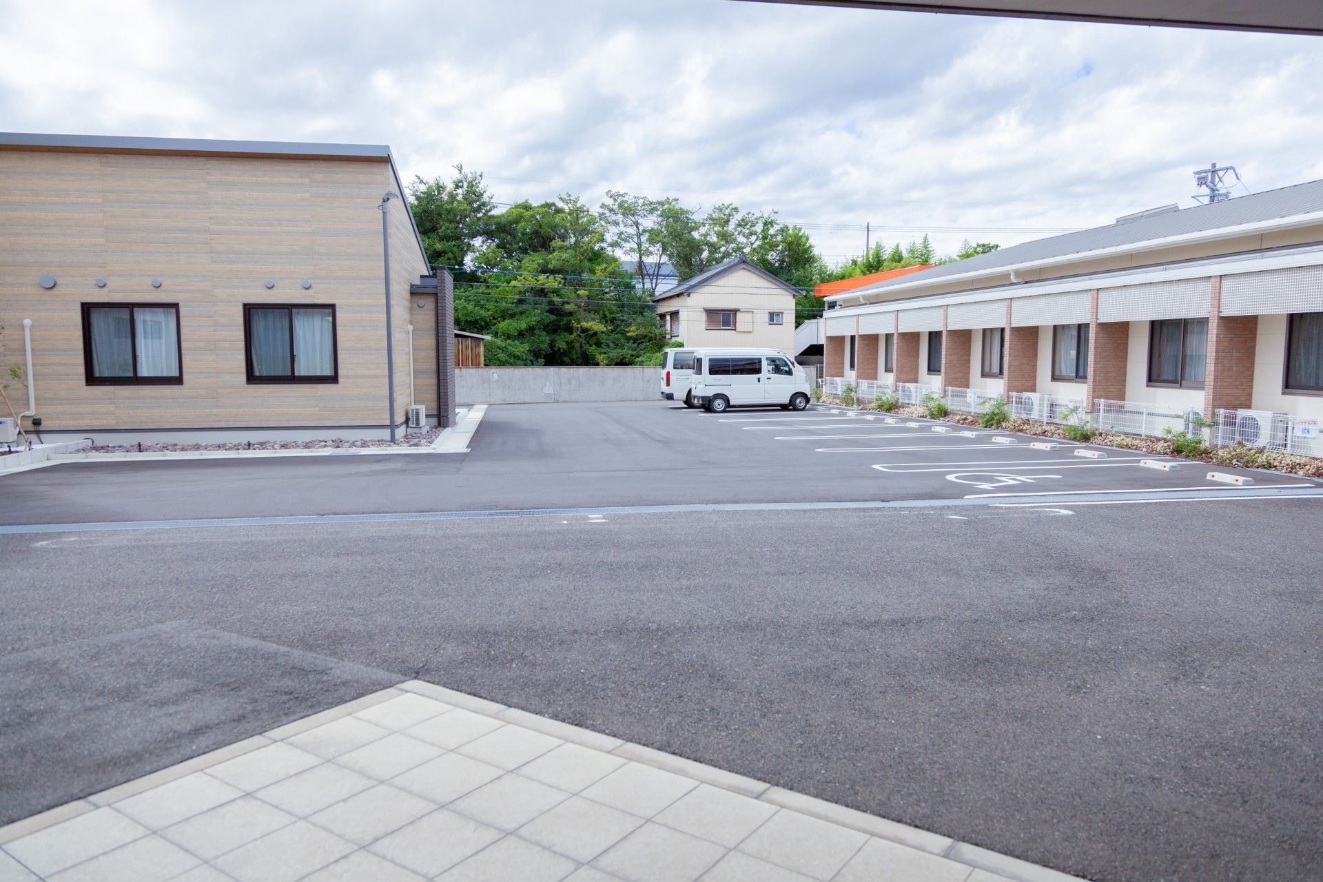 駐車スペースがある