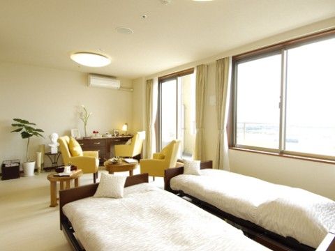 グッドタイム リビング 千葉みなと／海岸通の居室。ご夫婦で生活できる環境を配備している。