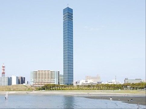 グッドタイム リビング 千葉みなと／海岸通の周辺環境。千場のデートスポットとして有名な千場ポートタワーが近くに立地してる。