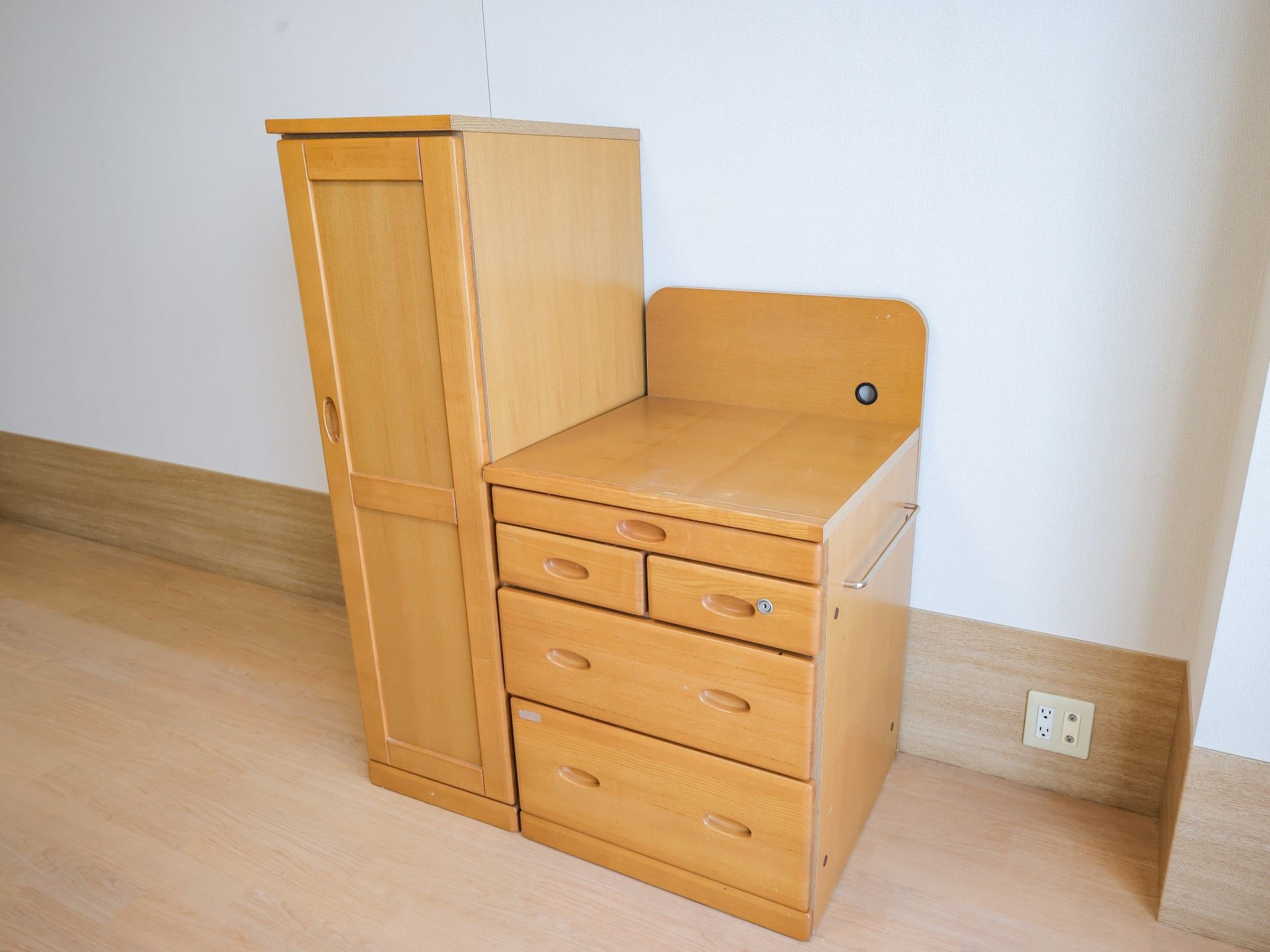 収納家具の一角