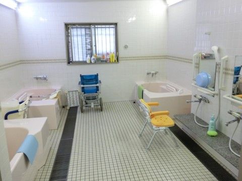 「はーとらいふEBISU」の浴室。浴室の選択が幅広く、入居者様に合わせて入浴が行なえます。
