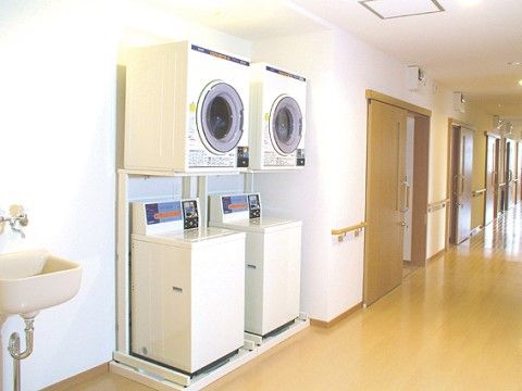 「シルバーピュア横手」施設内洗濯機・乾燥機