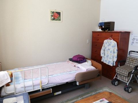 「フェリスヴィラ東茨戸」の居室。インテリアの変更は自由に変えることができる。