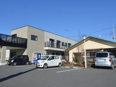 「サービス付き高齢者向け住宅 プレヴェール」外観。当施設は、新しくご入居される方を心よりお待ちしております。