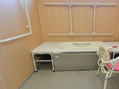 「サービス付き高齢者向け住宅 プレヴェール」浴室。1日のお疲れをどうぞ癒してください。