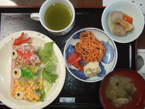 グループホーム 暖の食事。栄養バランスの整ったおいしいお食事を毎日出来たてでご提供しております。