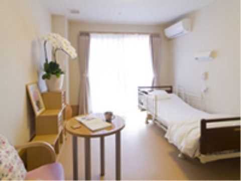 スローライフ三島ガーデンの居室。居室は全て完全個室制となっておりますので、毎日を安心してお過ごしいただけます。