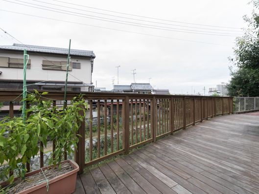 デッキスペース