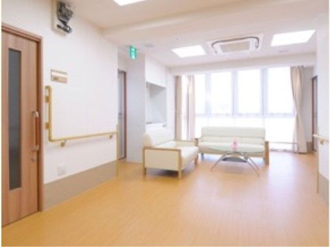 談話コーナーがあり、気の合うお友達や面会に来られたご家族などとの楽しい歓談にお気軽にご利用いただける。