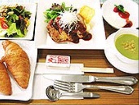 グリーンテラス湘南藤沢の食事。季節に沿った新鮮・旬な食材を使用してお食事をご提供しております。一年を楽しみながらお食事いただけます。