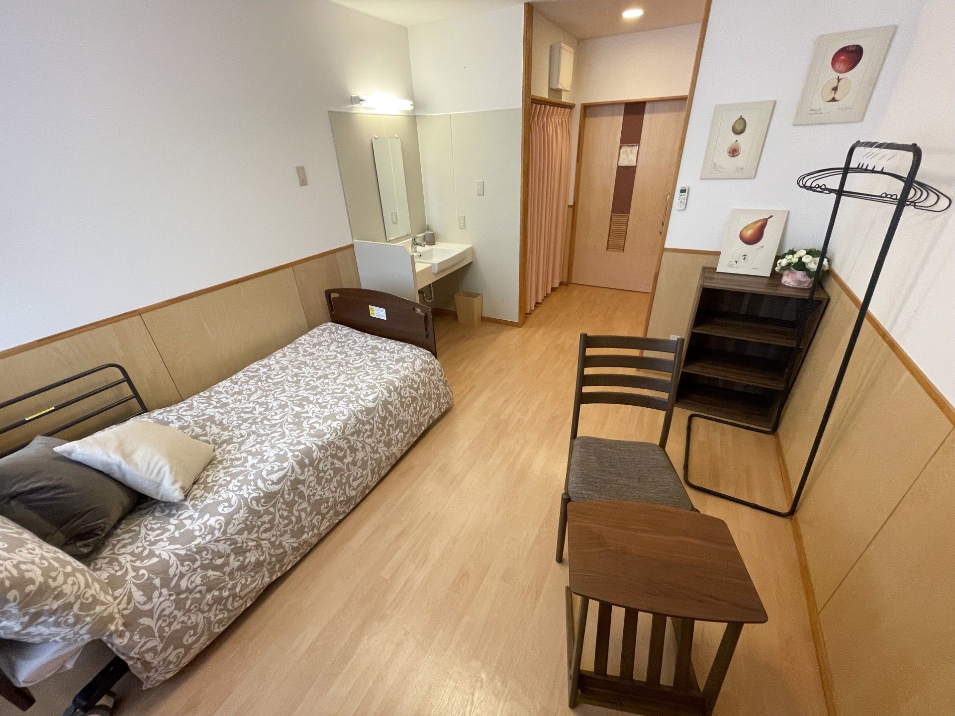 落ち着いた雰囲気の居室
