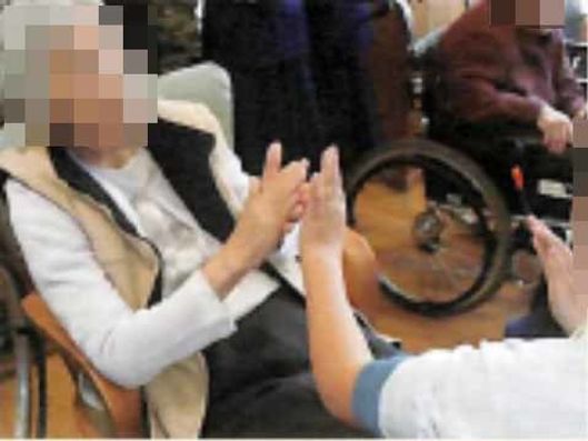 スタッフとご入居者様