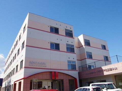 明るく清潔感のある建物外観