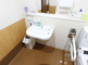 介護施設内の清潔なトイレスペース