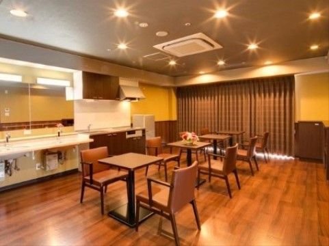 ハートライフ高柳の喫茶コーナー。入居者様同士での交友・親睦を深めていただける施設環境をご用意しております。