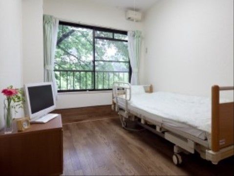 ケアポート八王子の居室。居室は完全個室制となっておりますので、毎日の生活を安心して行っていただけます。