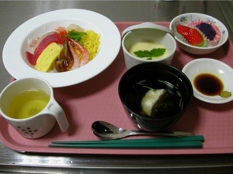 「ヴィラ吉香」のお食事。毎日のお食事を楽しめる工夫がされている。