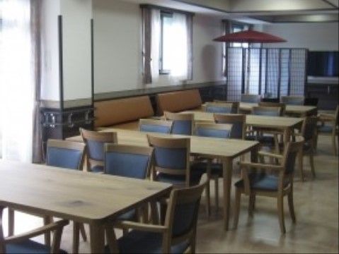 「さと和の家」のダイニング。日当たりも良く、採光性に優れているので気持ちが良い。