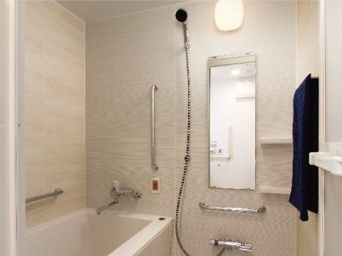 「サンハウス曽根」のAタイプ ユニットバス。個別浴で、気の済むまで入浴ができ、他の方と目を合わせることが無い。
