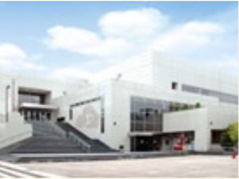 「アーバニティ若水」の周辺環境。ホールでは市民コンサートなどが開催され、賑わいを見している。