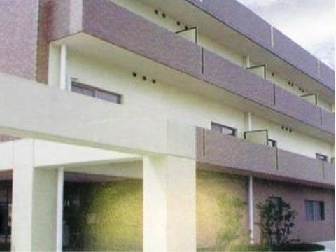 清潔で明るい施設外観