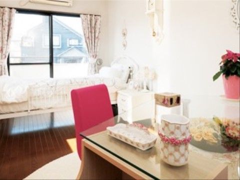 ドレミハウス世田谷の居室。車いすでの生活も不自由なく行えるように設計されたバリアフリー居室です。