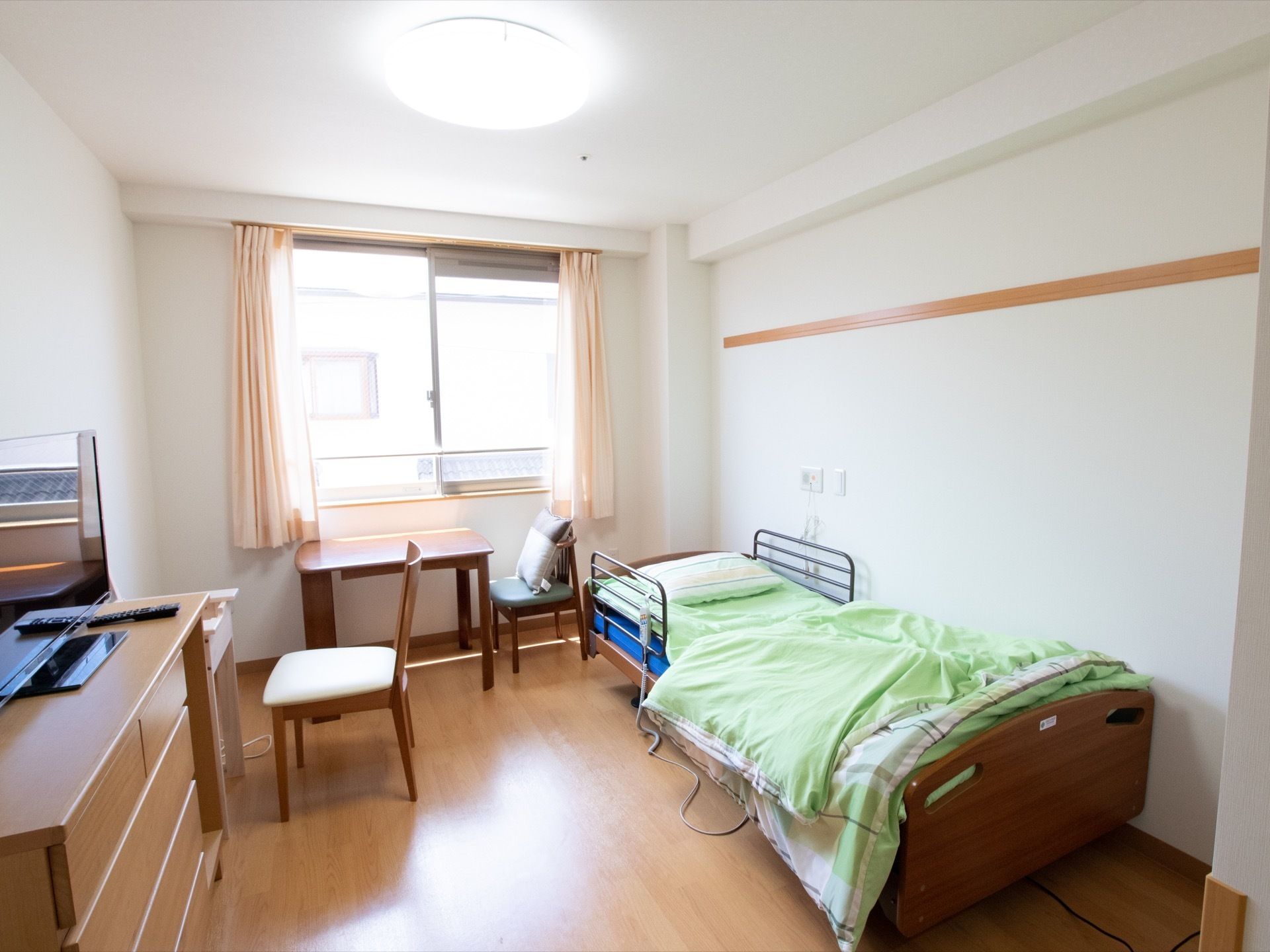 居室は完全個室となっている。一人の時間も大切にできるように、愛用の家具など持ち込んで過ごしやすいような部屋造りができる。