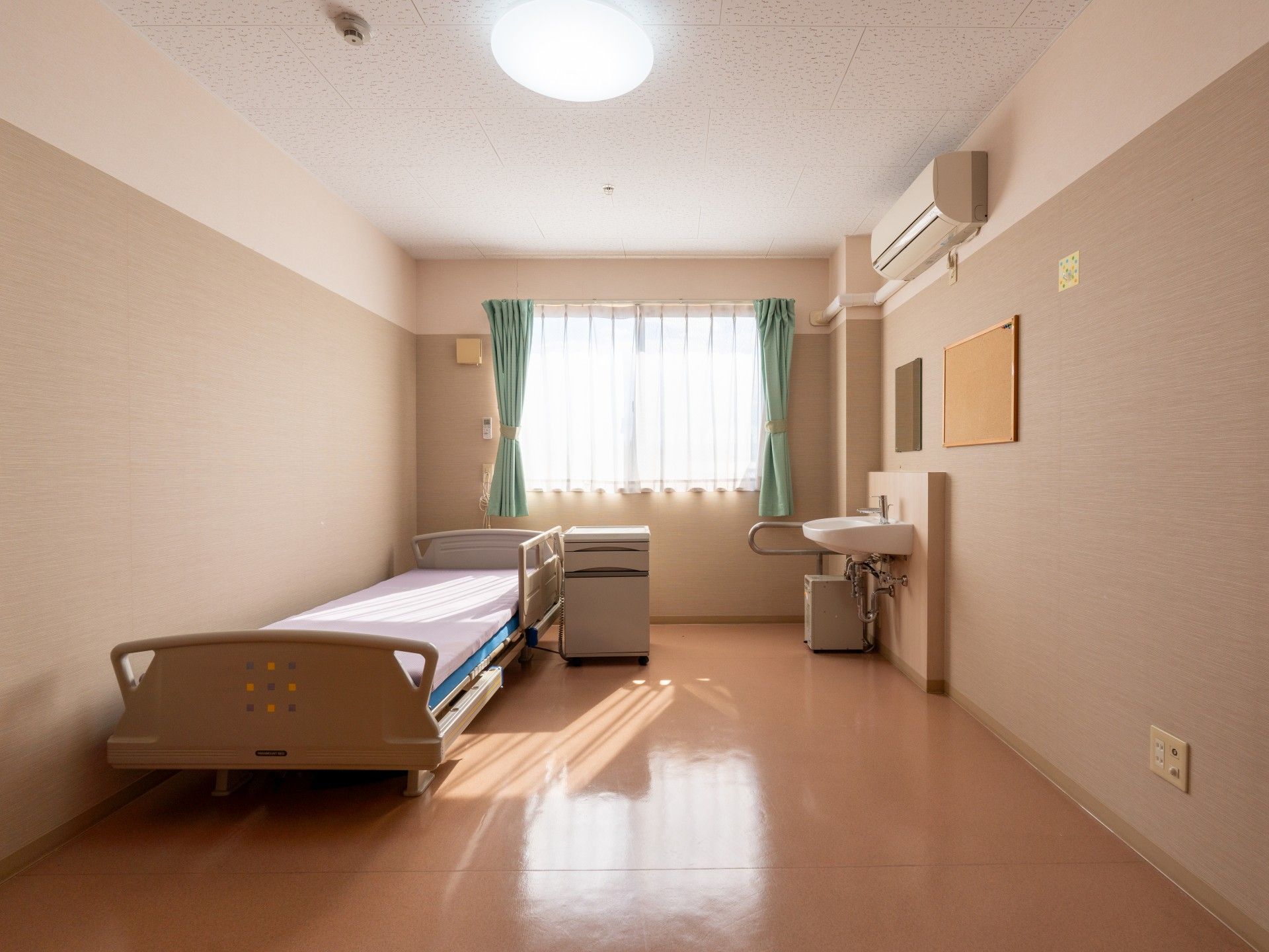 シンプルな個室