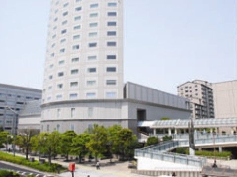 遠方から来られる来訪者様がよく利用されるホテル。ホテル内にはレストランもあるため、お食事会を開くこともできる。