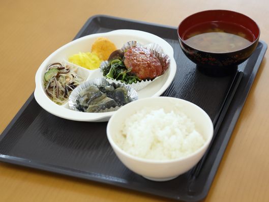 工夫がなされた食事