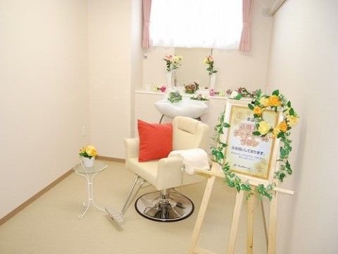 ベストライフ東松山の理美容室。美容院の一角のような雰囲気。