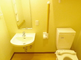 バリアフリー対応のトイレ設備