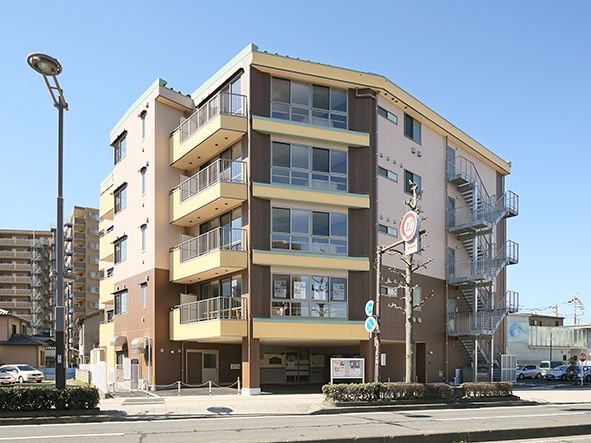「みんなの家・熊谷銀座」外の風景。当施設は、利便性抜群ですので、快適な生活を送っていただけます。