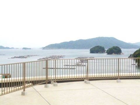 海を一望できる屋上スペース。四季折々の空気と景色をご堪能いただける、開放感のあるルーフバルコニーとなっている。