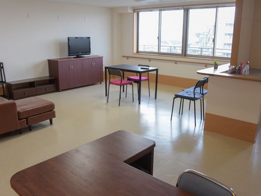 明るく落ち着いた雰囲気のスペース