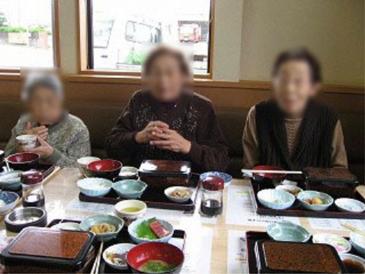 お食事