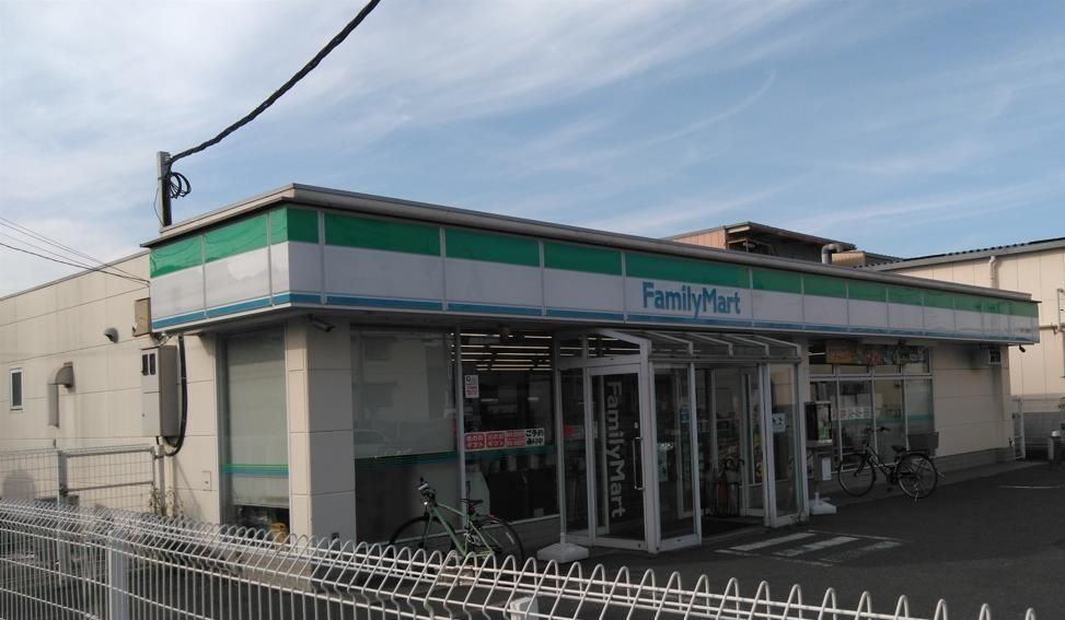 ファミリーマートの外観
