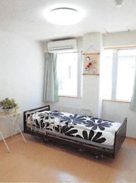 シルバーリビング江坂の居室。居室を全て完全個室制としておりますので、毎日をご自宅のようにお過ごしいただけます。
