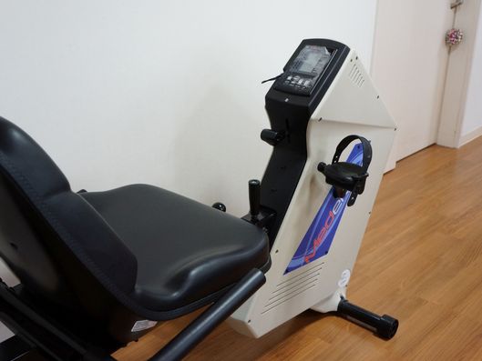 トレーニング機器