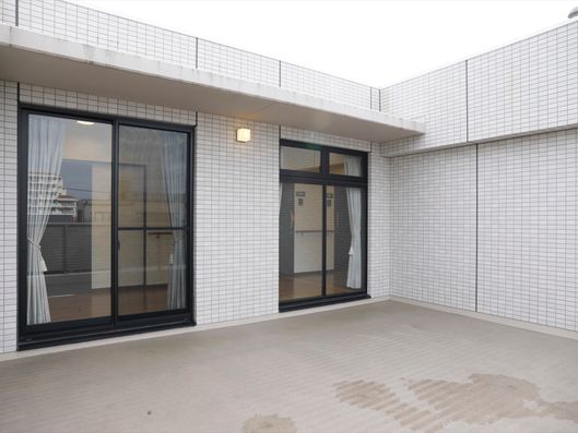 ルーフバルコニー