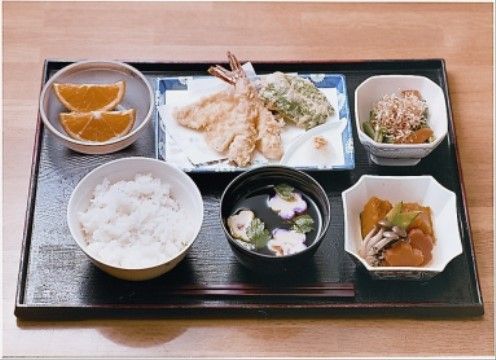 サンビレッジ国立の食事。季節やイベントに合わせたお食事・おやつを日々ご提供しております。