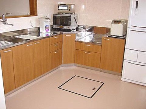 ふれあいの家 清和苑のキッチン。ご自宅と同じようにお過ごしいただける居室環境を整えております。