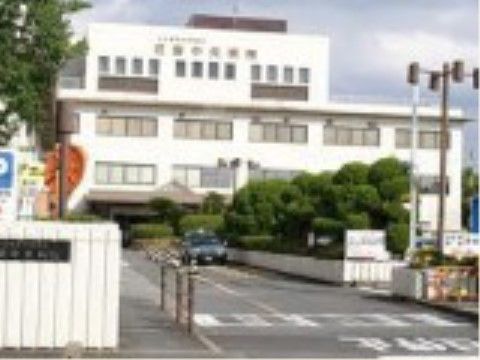 当施設の近くの総合病院である。提携クリニックで処理できない事象など対応できる環境が整っており、安心して生活することができる。