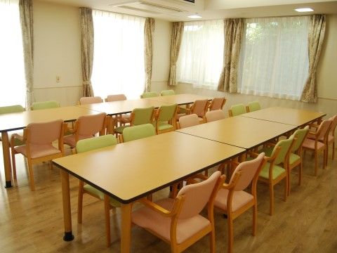 ベストライフ杉並のリビング。大勢座れるリビング。