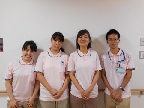 笑顔のスタッフイメージ