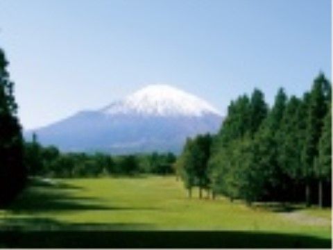 周辺にはゴルフコースや、練習場が多くあるので定期的に練習したり、コースを回るなどして楽しむことができる。