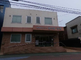 町の角にある静かな街並み