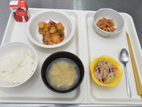 「アイホーム足利」お食事。栄養満点のお食事を皆様にご提供させていただきます。